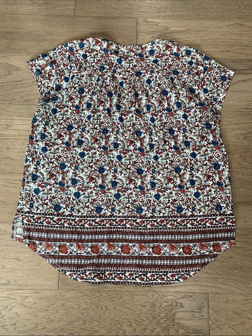 Lucky Brand Ivory Floral V-Neck Top with Blue & Rust Print Size Large - Picture 5 of 8